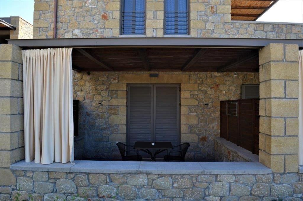 Diapori Suites Hotel Kardamyli Pokoj fotografie